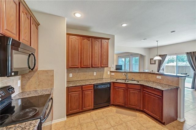 5000 Del Rey Circle, Denton, TX 76208