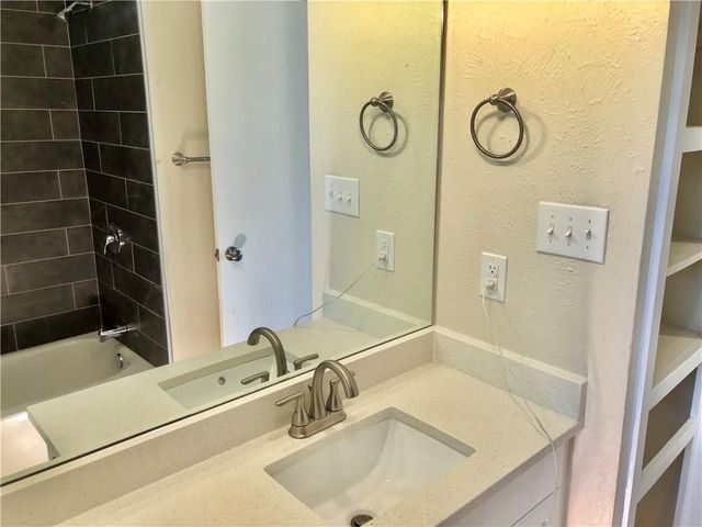 2108 Conestoga TRL A, Austin, TX 78744