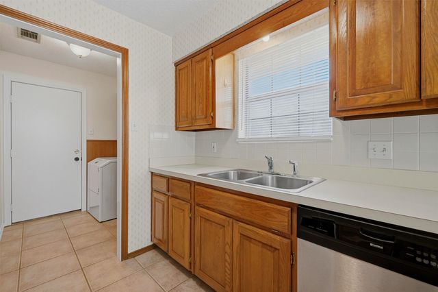 742 S Valentine Drive, Sherman, TX 75090
