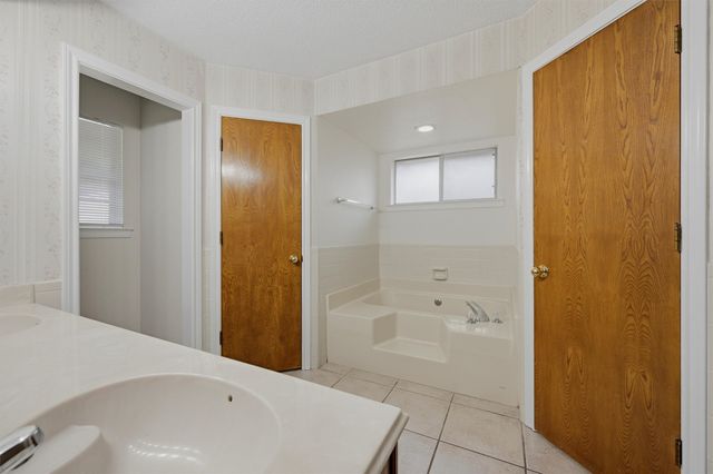742 S Valentine Drive, Sherman, TX 75090