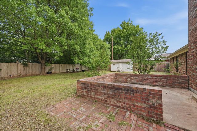 742 S Valentine Drive, Sherman, TX 75090