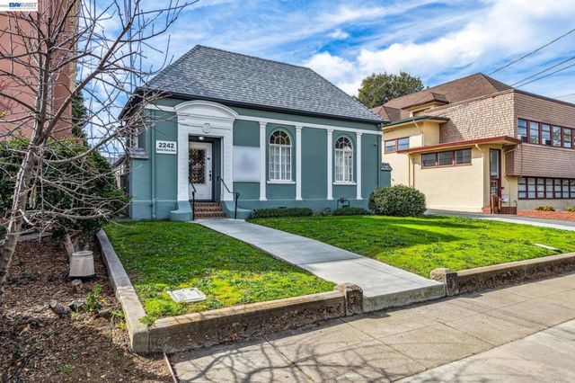 2242 Santa Clara Ave, Alameda, CA 94501