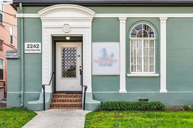 2242 Santa Clara Ave, Alameda, CA 94501