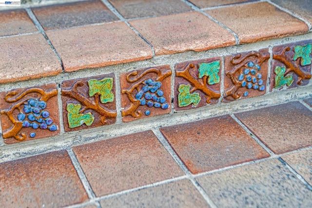 2242 Santa Clara Ave, Alameda, CA 94501