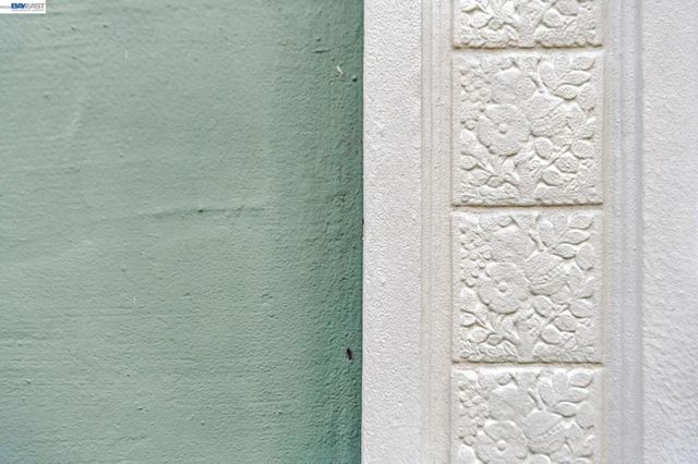 2242 Santa Clara Ave, Alameda, CA 94501