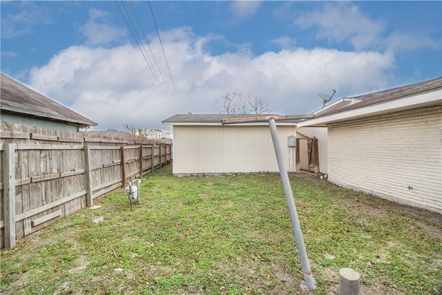 5305 Surrey, Corpus Christi, TX 78415