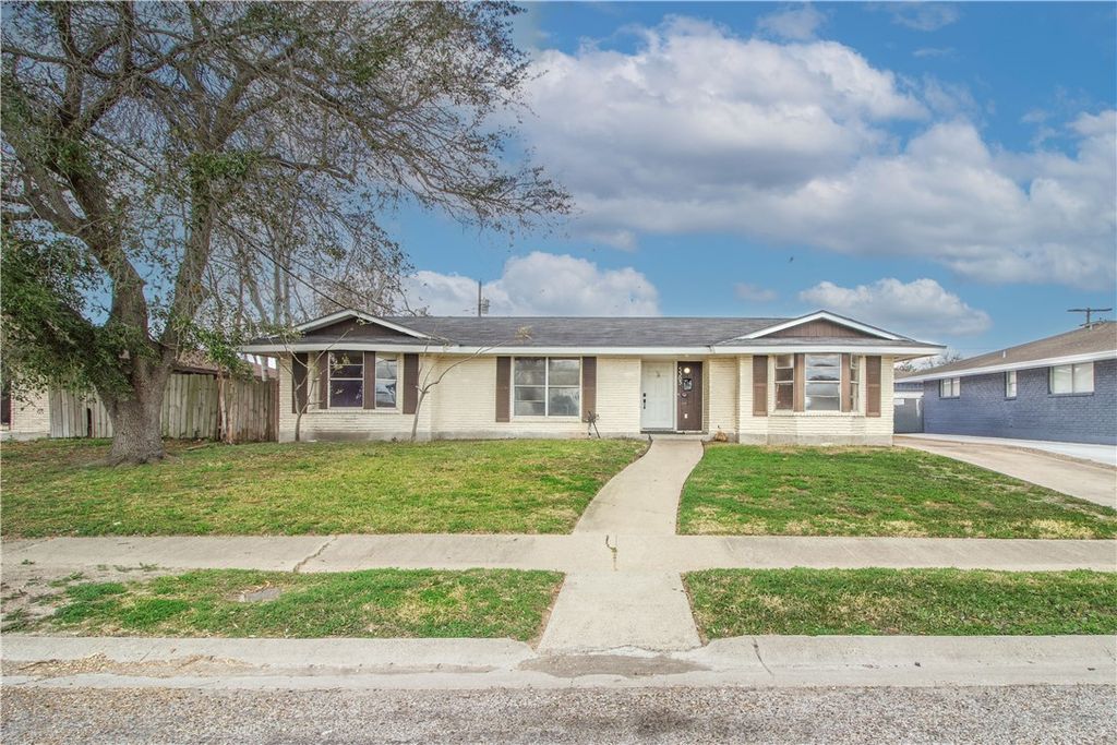 5305 Surrey, Corpus Christi, TX 78415 — exterior