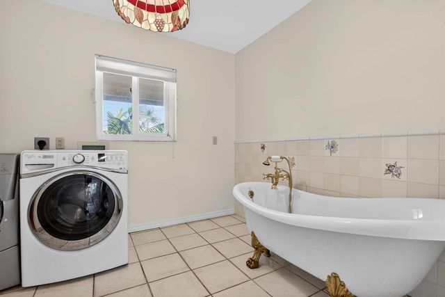 2580 SE 5th Court, Pompano Beach, FL 33062
