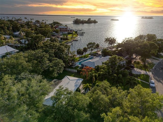 5 SHORE DRIVE, Dunedin, FL 34698