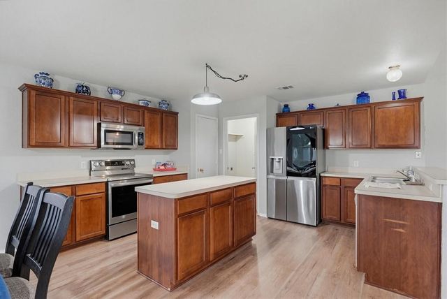 1028 Cedar Ridge Lane, Burleson, TX 76028
