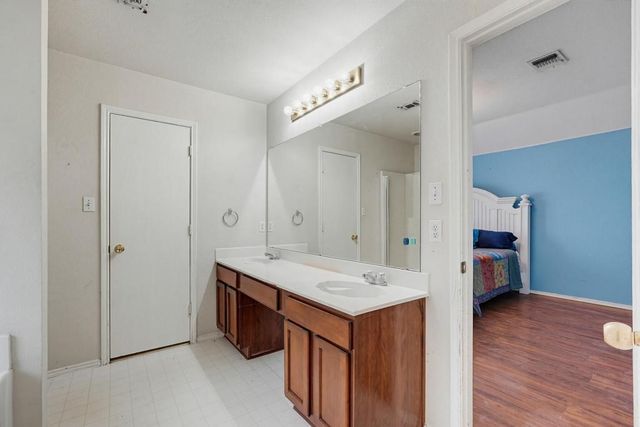 1028 Cedar Ridge Lane, Burleson, TX 76028