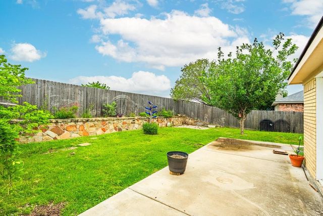 1028 Cedar Ridge Lane, Burleson, TX 76028