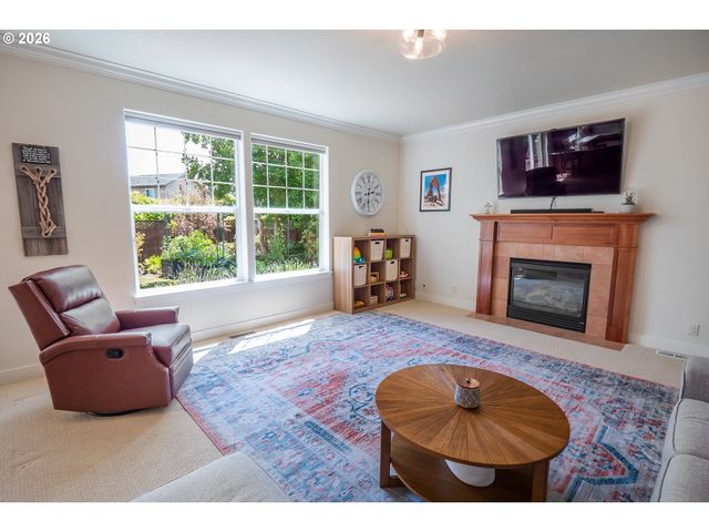 444 NAISMITH Blvd, Eugene, OR 97404