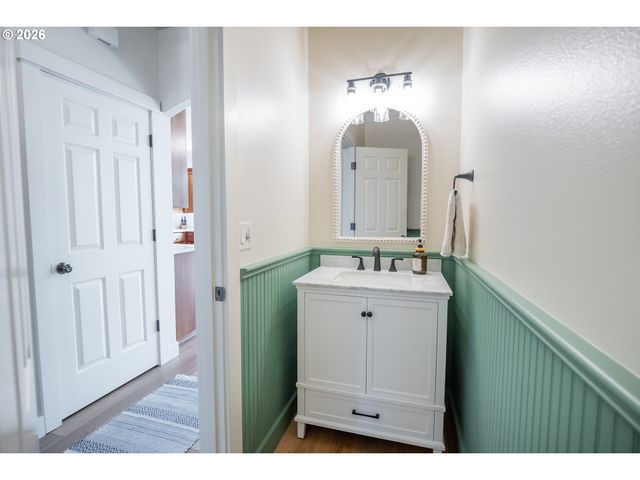 444 NAISMITH Blvd, Eugene, OR 97404