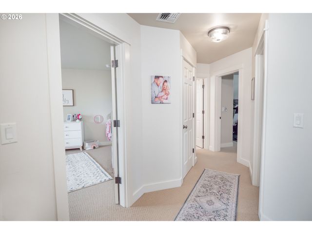 444 NAISMITH Blvd, Eugene, OR 97404