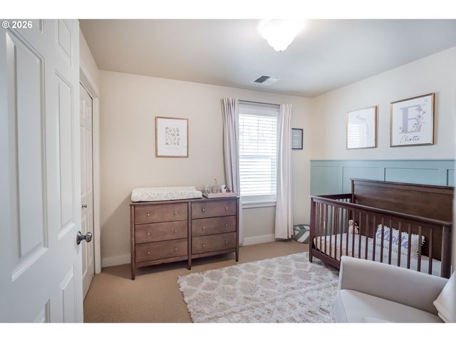 444 NAISMITH Blvd, Eugene, OR 97404