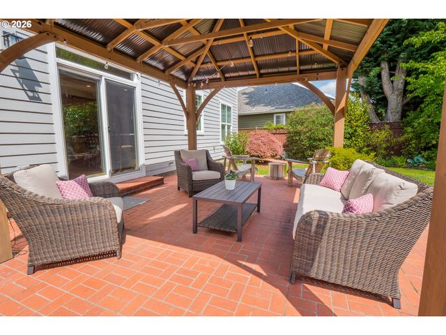 444 NAISMITH Blvd, Eugene, OR 97404