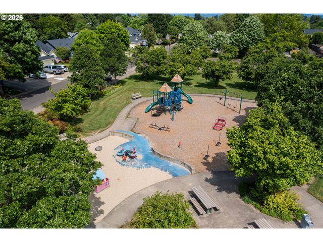 444 NAISMITH Blvd, Eugene, OR 97404