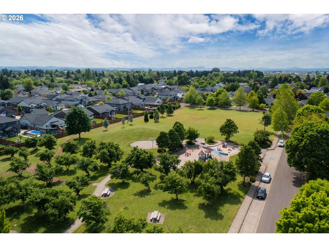 444 NAISMITH Blvd, Eugene, OR 97404