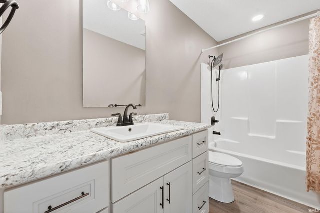 6119 Altadena Drive, Fort Wayne, IN 46816