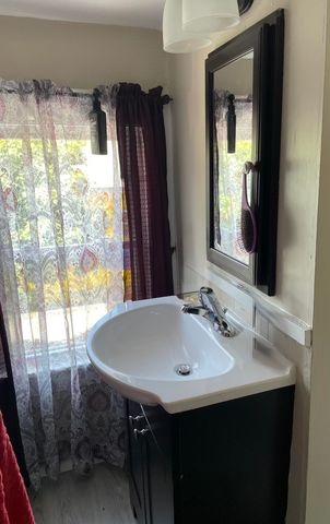 1412 North Avenue, Burlington, VT 05408