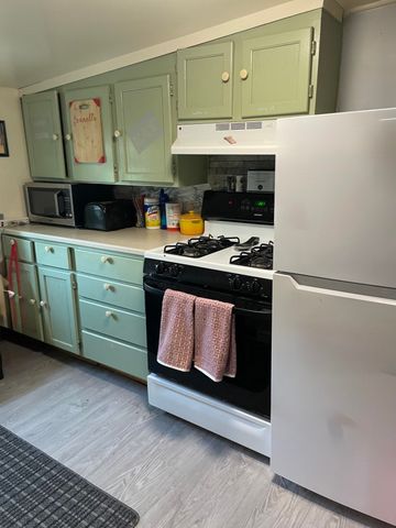 1412 North Avenue, Burlington, VT 05408