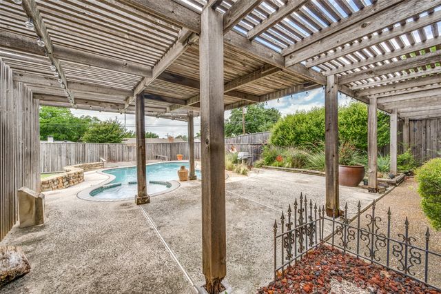 10931 Marsh Lane, Dallas, TX 75229