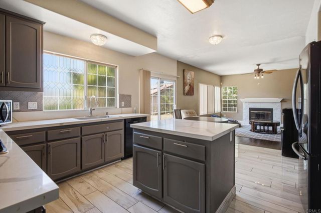 1737 Foxfire Court, Escondido, CA 92026