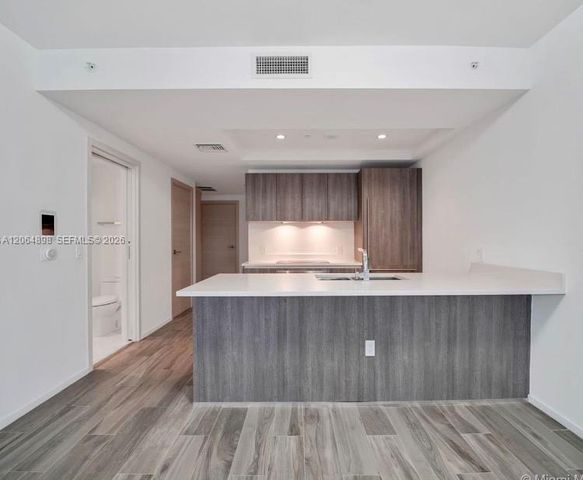 801 S Miami Avenue 1807, Miami, FL 33130
