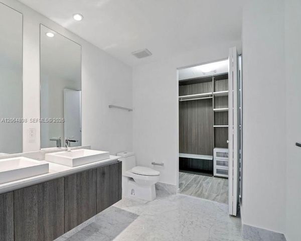 801 S Miami Avenue 1807, Miami, FL 33130
