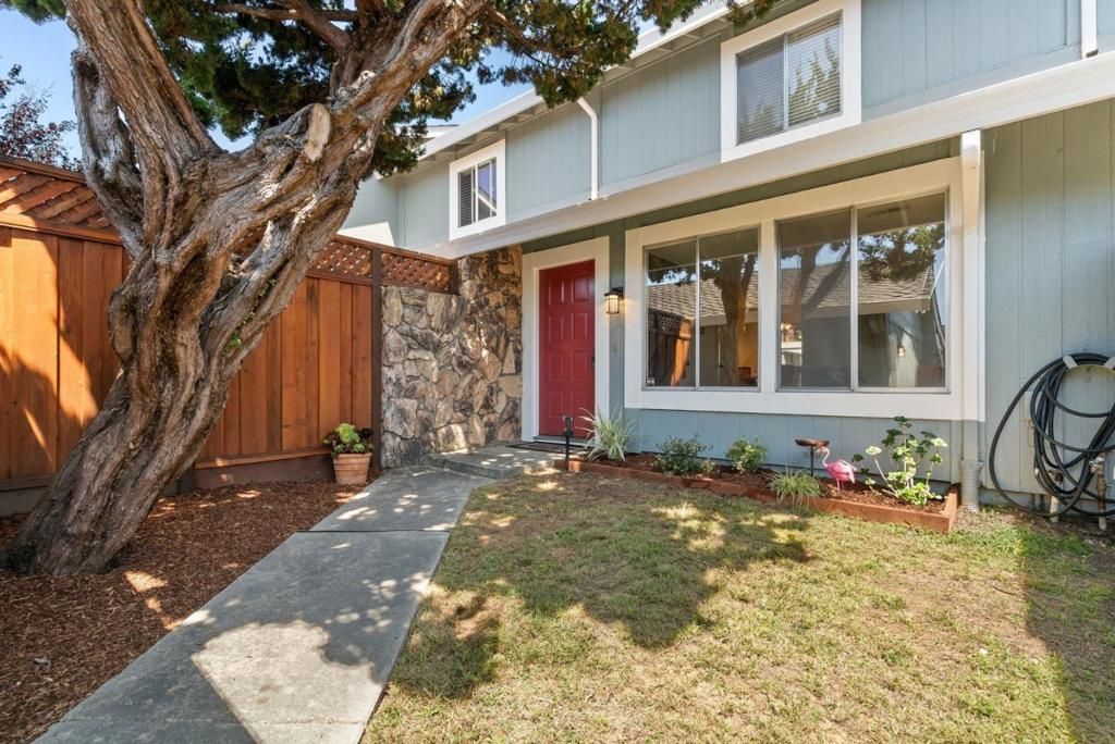 Image 2 of property listing at 406 Sailfish Drive, Aptos, CA 95003