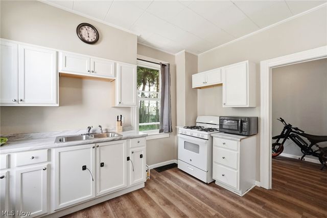 3131 W 92nd Street, Cleveland, OH 44102
