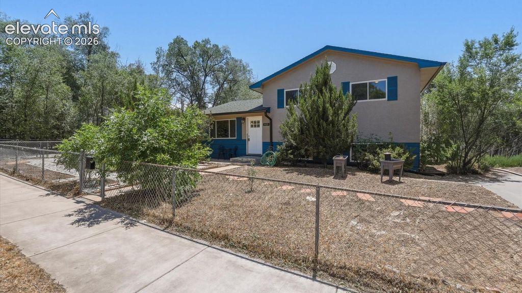 905 E Costilla Street, Colorado Springs, CO 80903 — photo 5