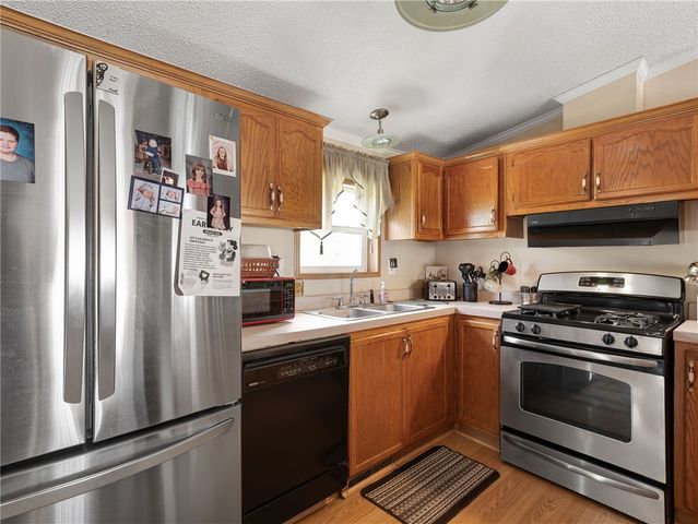34 First Street, Ellwood City, PA 16117