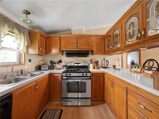 34 First Street, Ellwood City, PA 16117