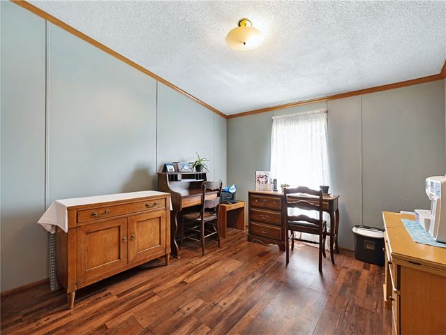 34 First Street, Ellwood City, PA 16117