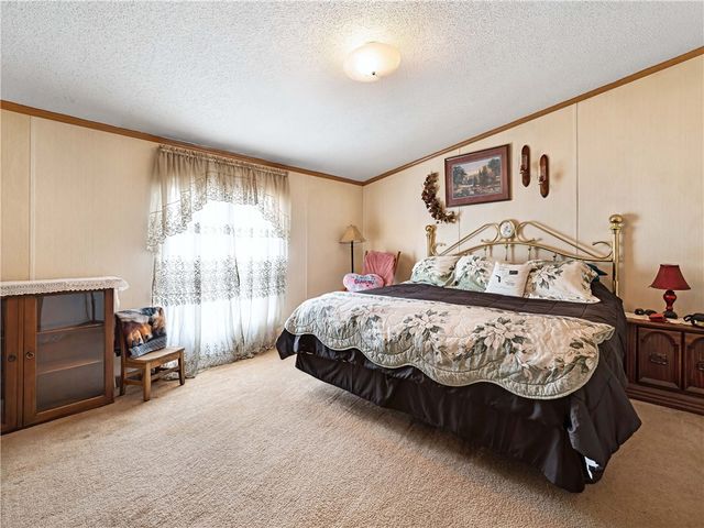 34 First Street, Ellwood City, PA 16117