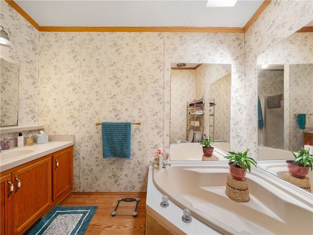 34 First Street, Ellwood City, PA 16117