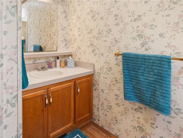 34 First Street, Ellwood City, PA 16117
