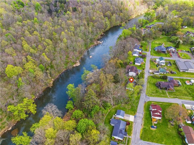 34 First Street, Ellwood City, PA 16117