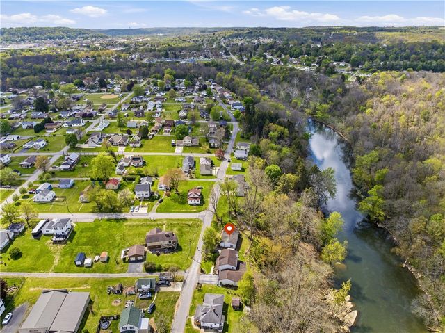 34 First Street, Ellwood City, PA 16117