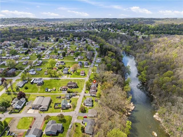 34 First Street, Ellwood City, PA 16117