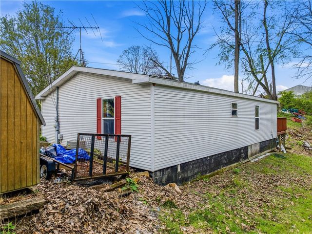 34 First Street, Ellwood City, PA 16117