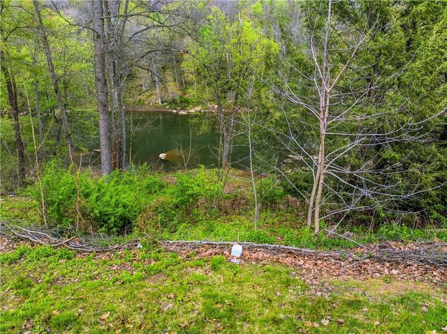 34 First Street, Ellwood City, PA 16117