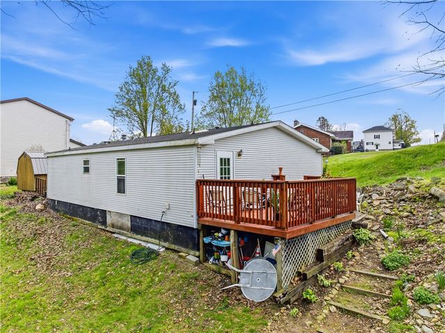 34 First Street, Ellwood City, PA 16117
