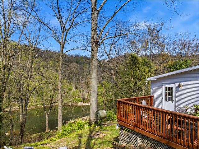 34 First Street, Ellwood City, PA 16117