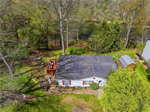 34 First Street, Ellwood City, PA 16117