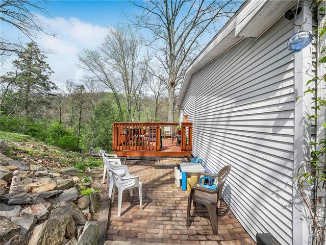 34 First Street, Ellwood City, PA 16117