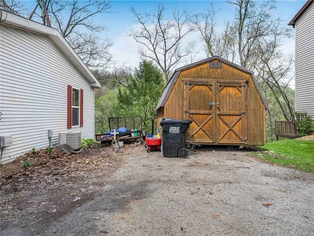 34 First Street, Ellwood City, PA 16117