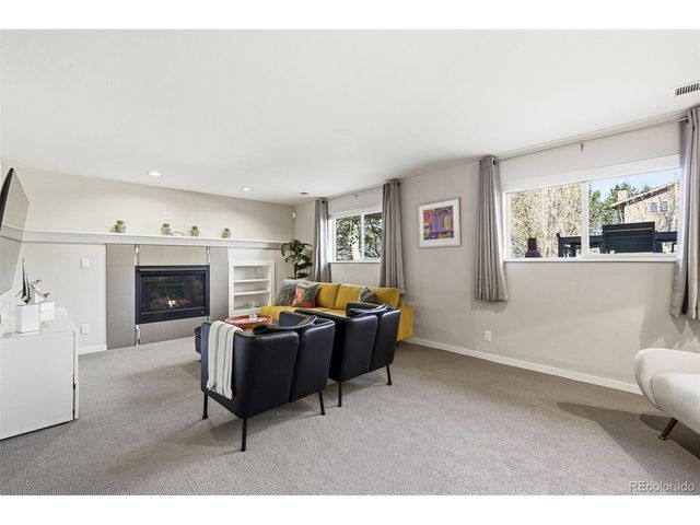 6933 E Heritage Pl, Centennial, CO 80111